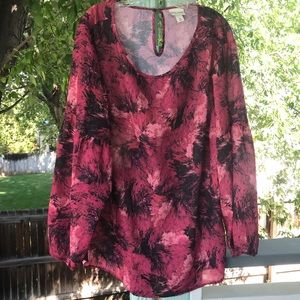 Long-sleeved pink flowy tunic
